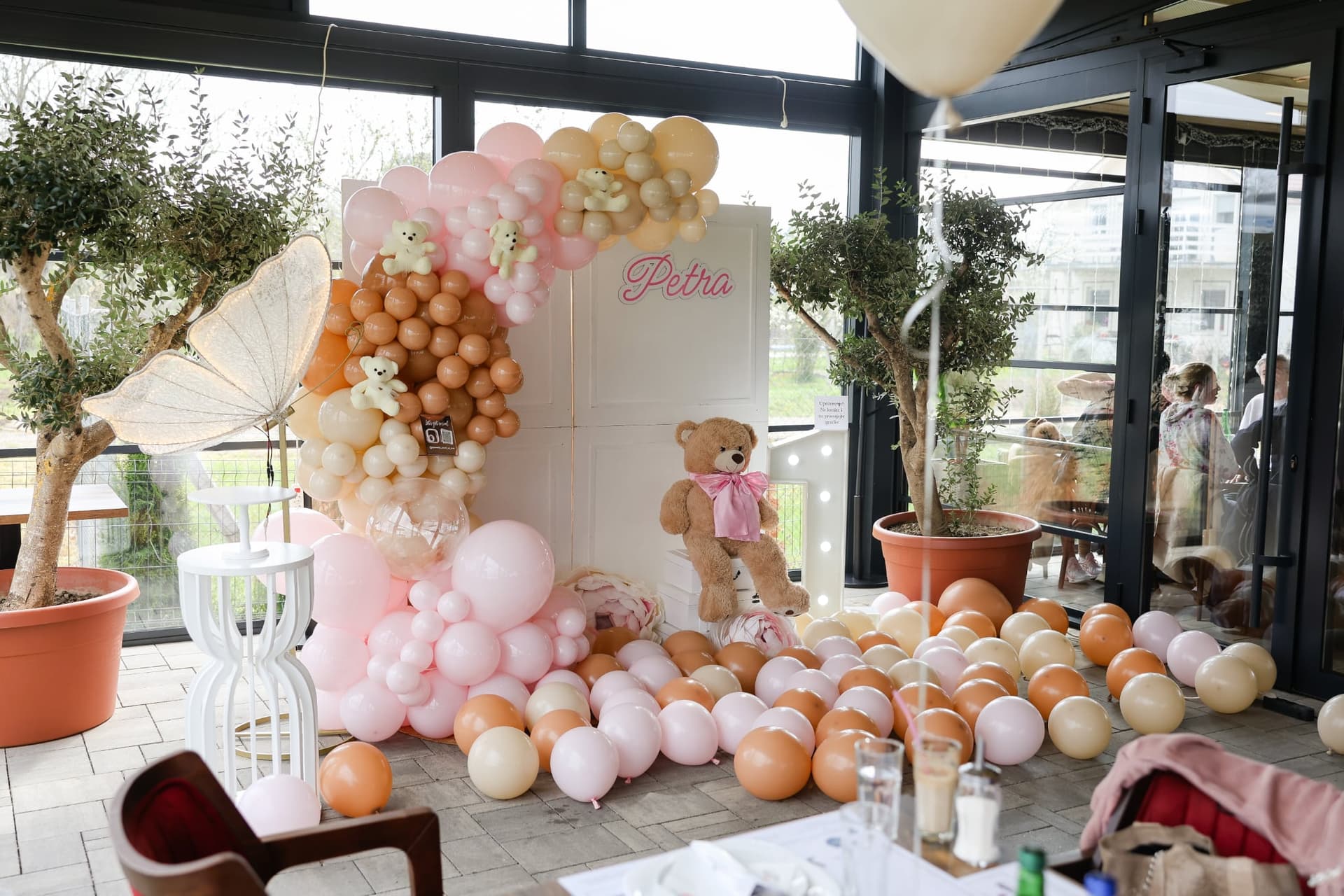 Dekoracije i buketi od srca - slika 30